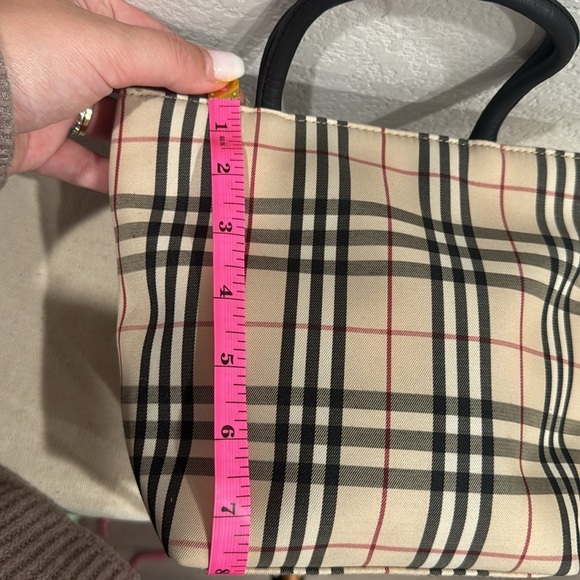 Burberry Beige Checkered Women's Bag - Picture 9 of 9